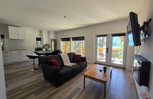 Kamloops Cabin | Serene cabin on Heffley Lake