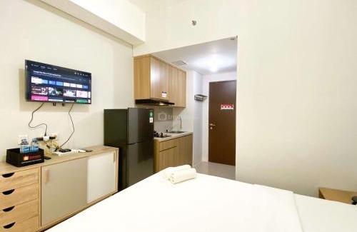 Bekasi Timur Apartment | Serene Designed Studio Transpark Juanda Bekasi Timur Apartment By Travelio