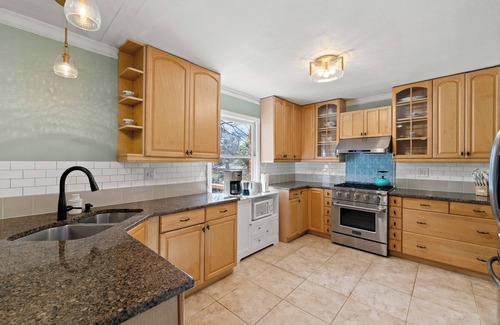 East Cobb House | Serene Dreams Cottage - Ideal Location in Marietta