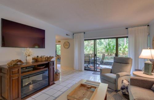 Hilton Head Island Apartment | Serene Hilton Head Island Condo with Community Pool!