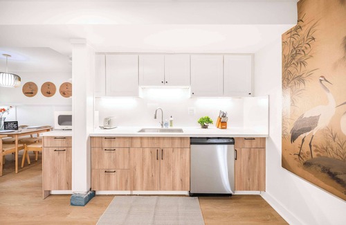 Bitter Lake House | Serene Japanese Retreat w/Sauna & Hot Tub Escape