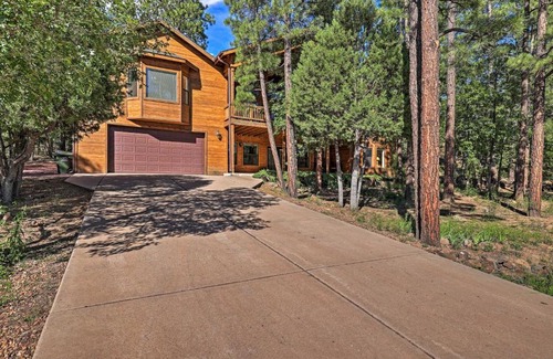 Pinetop-Lakeside House | Serene Lakeside Cabin with Decks and Edler Lake Views!