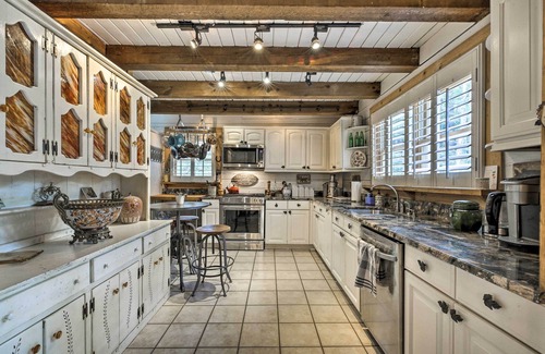 Mableton Cabin | Serene Mableton Cabin - 13 Mi to Downtown Atlanta!