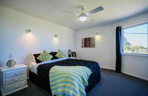 Eagle Heights House | Serene Mountainview Retreat Tamborine Mountain