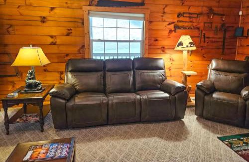 Procious House | Serene Mountain Retreat on 40 Acres with Fire Pit!