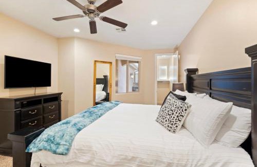 Washington House | Serene Oasis Near Zion - Pools Gym & Fishing Pond