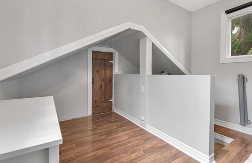 Paris House | Serene Oasis with 3BR plus Balcony Deck BBQ Grill