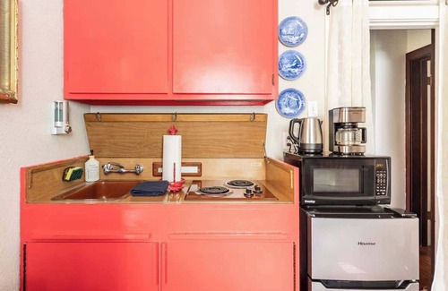 Claremont House | Serene Private Suite Patio ~Upscale Berkeley