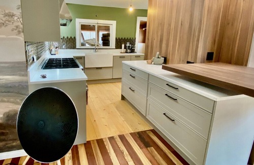 Maplecrest House | Serene Spacious Country Escape 200 Acres & Hiking!