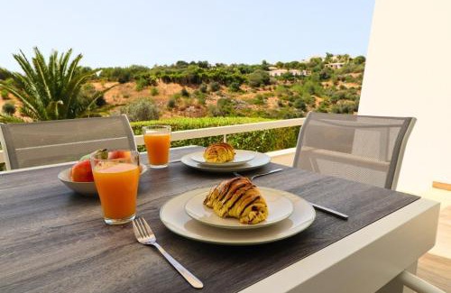 Patroves Villa | Serenity 18 House - Pool & Garden & BBQ & Comfort & Exclusivity