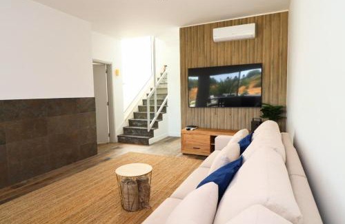 Patroves Villa | Serenity 18 House - Pool & Garden & BBQ & Comfort & Exclusivity
