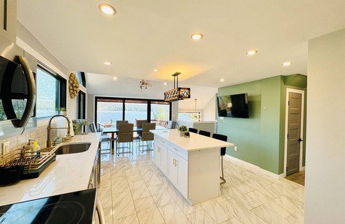 Forestburgh Ski Chalet | Serenity at Lake Joseph | Lakefront Hot Tub Ski