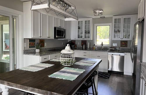 West Addison House | Serenity Family get away on Lake Champlain!