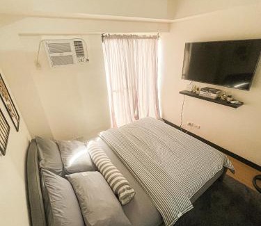 A. Bonifacio Apartment | Serenity Heights 41st by Celandine Condo