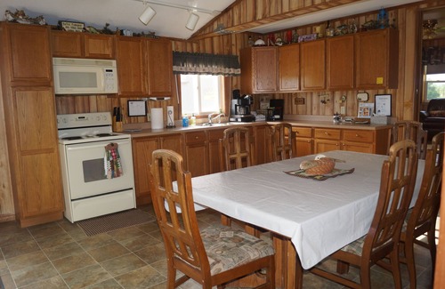 Waverly Cabin | Serenity in our 3-bedroom lodge in rural Florence