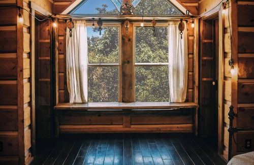 Julian Cabin | Serenity in the Woods - Beautiful Log Cabin on 2 acres with AC & WiFi & Xbox