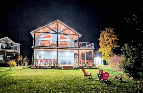 Central Alberta House | Serenity on the Vista's Point at Lac La Nonne