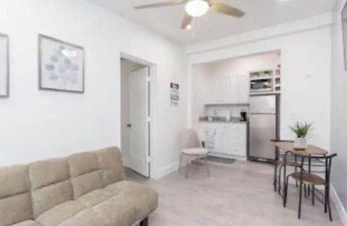 Greater Northdale Apartment | *Serenity place* Hosted by Ricky & Tania