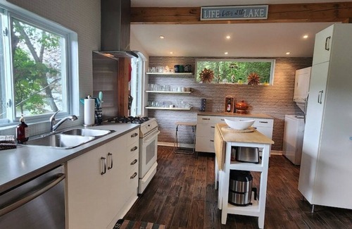 Huberdeau Cabin | Serenity - Tree house on the lake