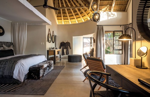 Thorny Bush Game Reserve Cabin | Serondella Safari Lodge