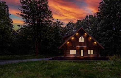 Deming House | Service Fee Nightly