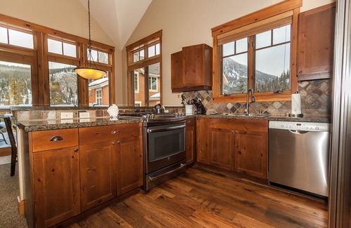 Keystone House | Settler's Creek by Summit County Mountain Retreats