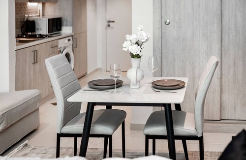 Palm Jumeirah Apartment | Seven Palm on Palm Jumeirah