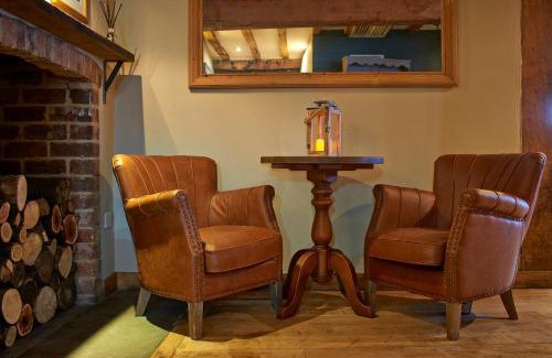 Moreton Hotel | Seven Stars