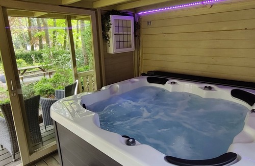 Norg House | Sfeervol boshuis met jacuzzi en veel privacy.