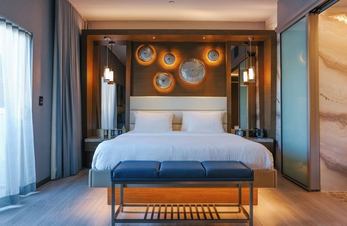 The Strand Hotel | Shade Hotel