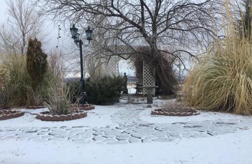 Beatty Bed & Breakfast | Shady Lady Bed and Breakfast