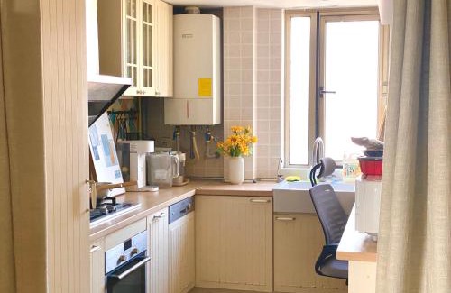 Huaihai Road Commercial Area Apartment | Shanghai Hills & Moment Family house close to The Bund