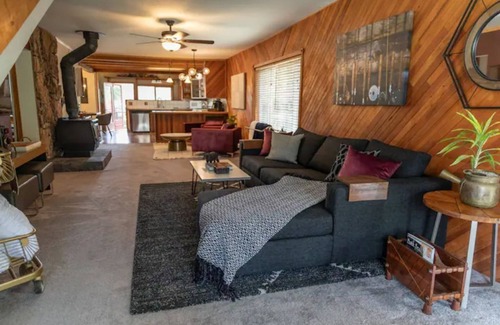 McCloud House | Shasta Basecamp McCloud CA.