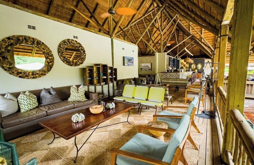 Victoria Falls Cabin | Shearwater Explorers Village