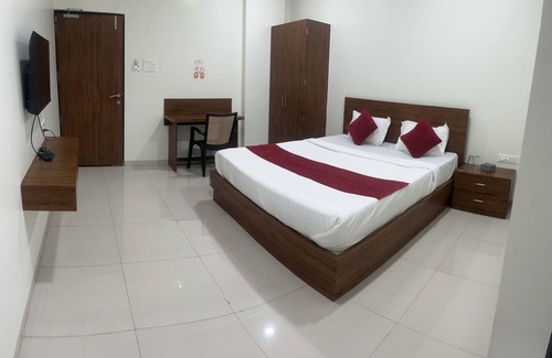 Maliwada Hotel | Shelke Mama's Lodging & Resorts