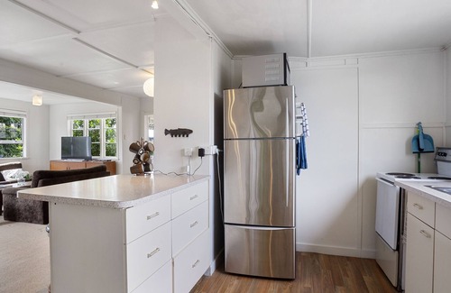 Waihi Beach Cottage | Shell Cottage - Waihi Beach Holiday Home