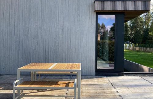 Zutendaal House | Shelter