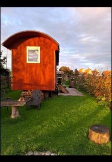 Sint Maartensbrug Apartment | Shepherd's hut 'De Skoeboet'
