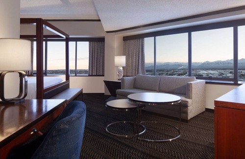 Downtown Anchorage Hotel | Sheraton Anchorage Hotel