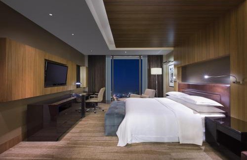 Rajajinagar Hotel | Sheraton Grand Bangalore Hotel at Brigade Gateway