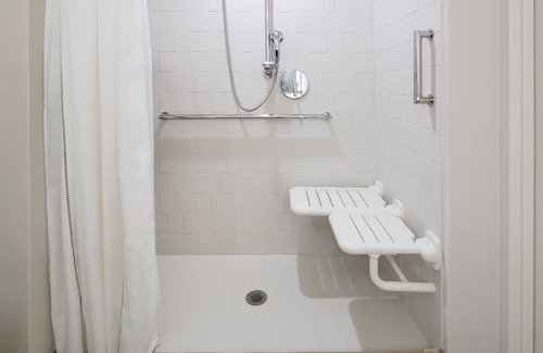 Windsor Locks Hotel | Sheraton Hartford Hotel at Bradley Airport