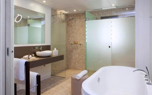 Bourail Resort | Sheraton New Caledonia Deva Spa & Golf Resort