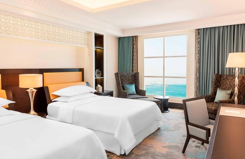 Beach & Coast Hotel | Sheraton Sharjah Beach Resort & Spa