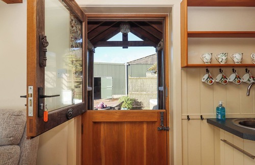 Westcott Cottage | SHERWAY DAIRY, romantic, character holiday cottage in Bradninch