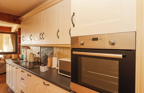 Westcott Cottage | SHERWAY DAIRY, romantic, character holiday cottage in Bradninch