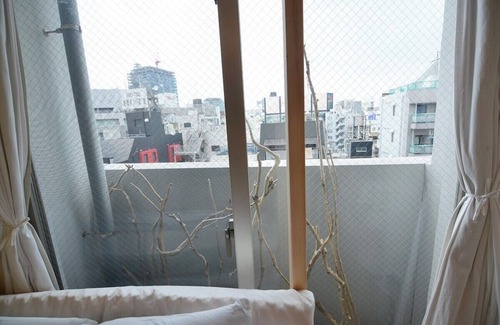 Dogenzaka Apartment | Shibuya station 5min. QCQC studio-Yellow