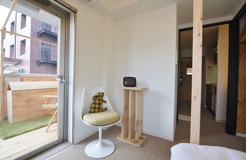 Dogenzaka Apartment | Shibuya station 5min. QCQC studio-Yellow