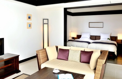 Arazato Hotel | Shigira Bayside Suite Allamanda