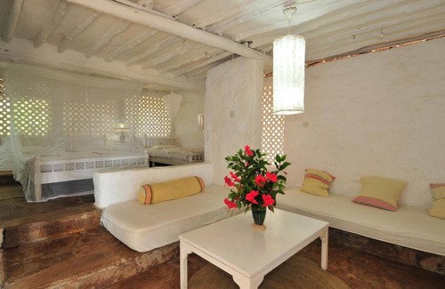 Mombasa Hotel | Shimoni Reef Lodge