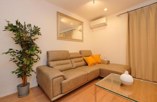 Honmachi House | Shinjuku 1 Sta.・98㎡・4BR Entire Home Upscale Area